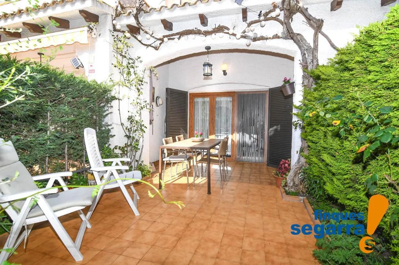 Enric Borras Villa Roda de Bera Holiday home