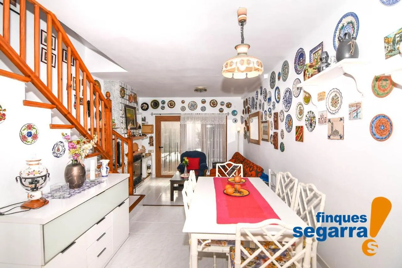Enric Borras Villa Roda de Bera Holiday home